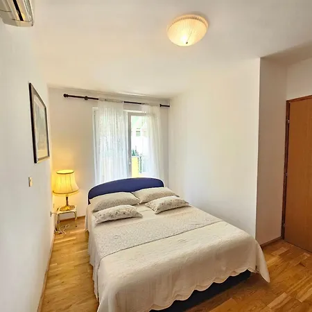 150m Vom Entfernt By Interhome *